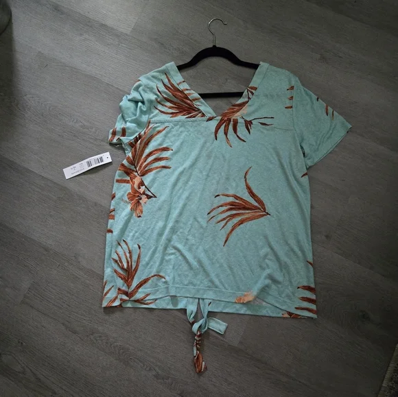 NWT Tribal Tropical Tie Waist Top - Picture 4 of 5